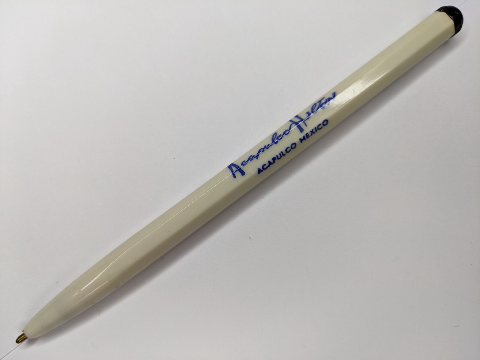 c1960s Acapulco, Mexico Acapulco Hilton Hotel Plastic Advertising Pen G39