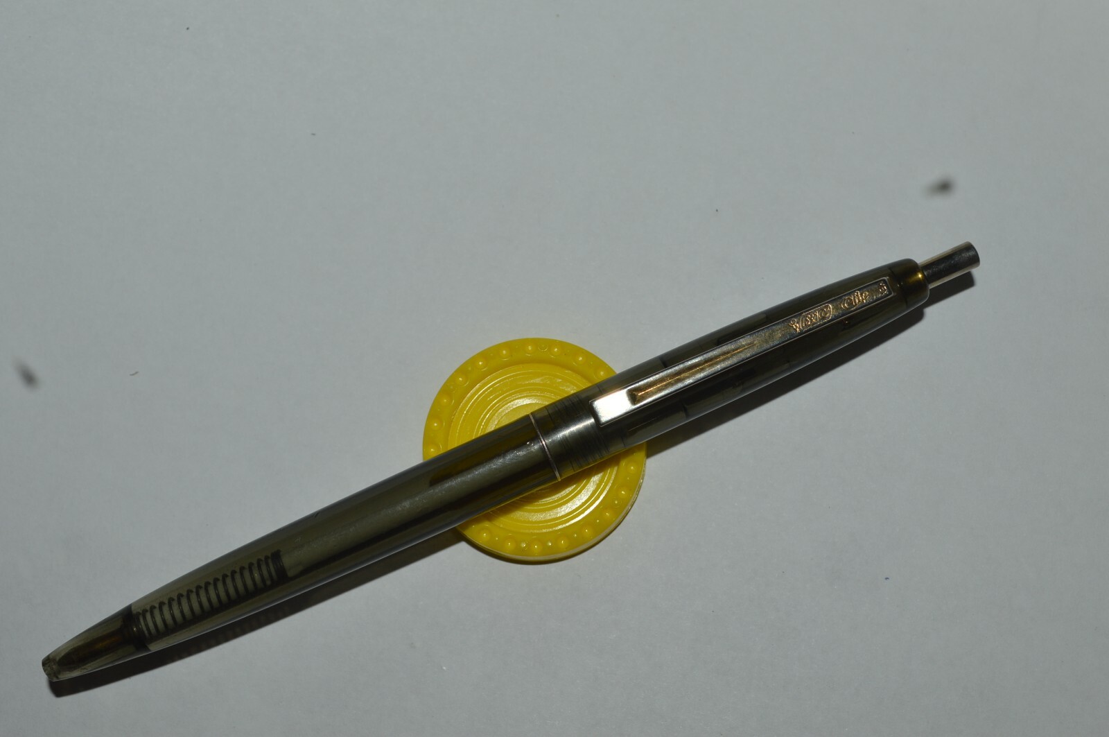 Bic Click TRANSLUCENT Ballpoint Pen Gray Mexico Light Used Very Good Condition