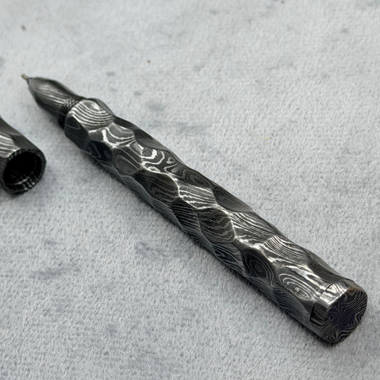 Hand Forged Damascus Steel Pen: Hammered Finish, Extra Refill