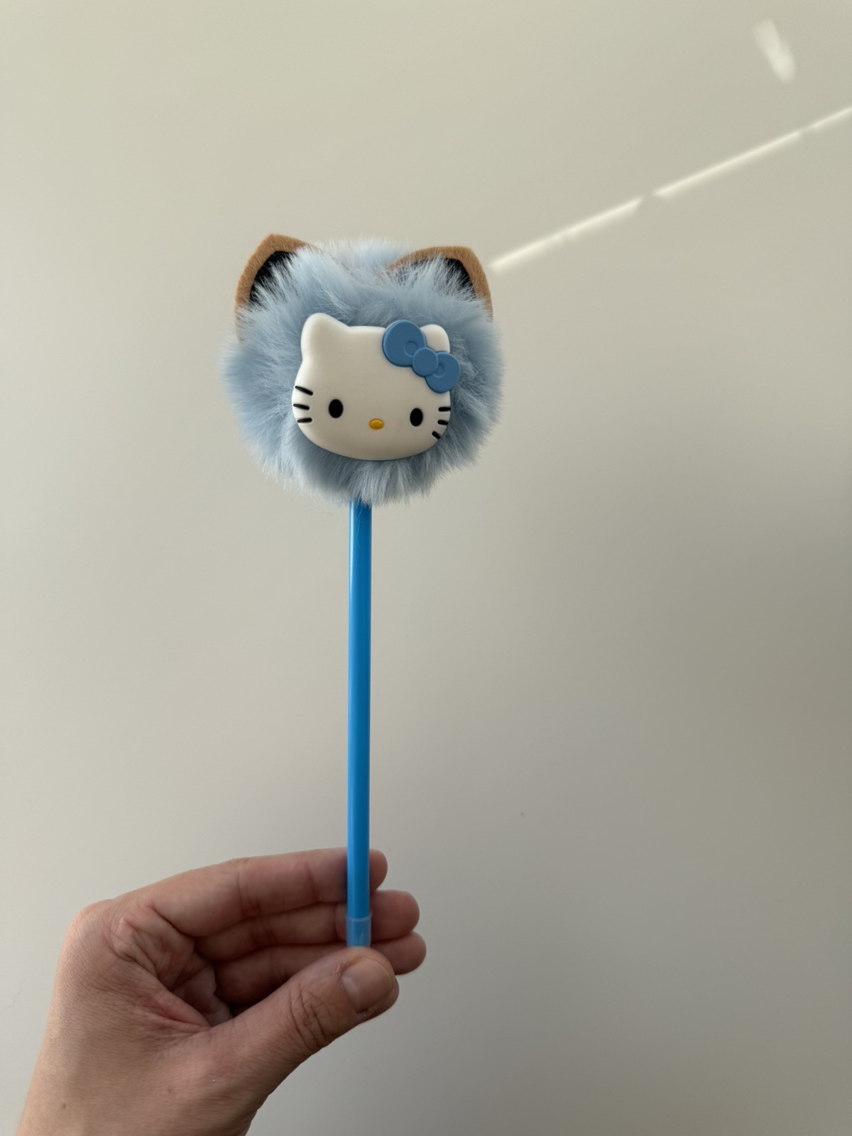 Kawaii Hello Kitty Blue Furry Pen – Cute Plush Cat Pen for Girls & Teens