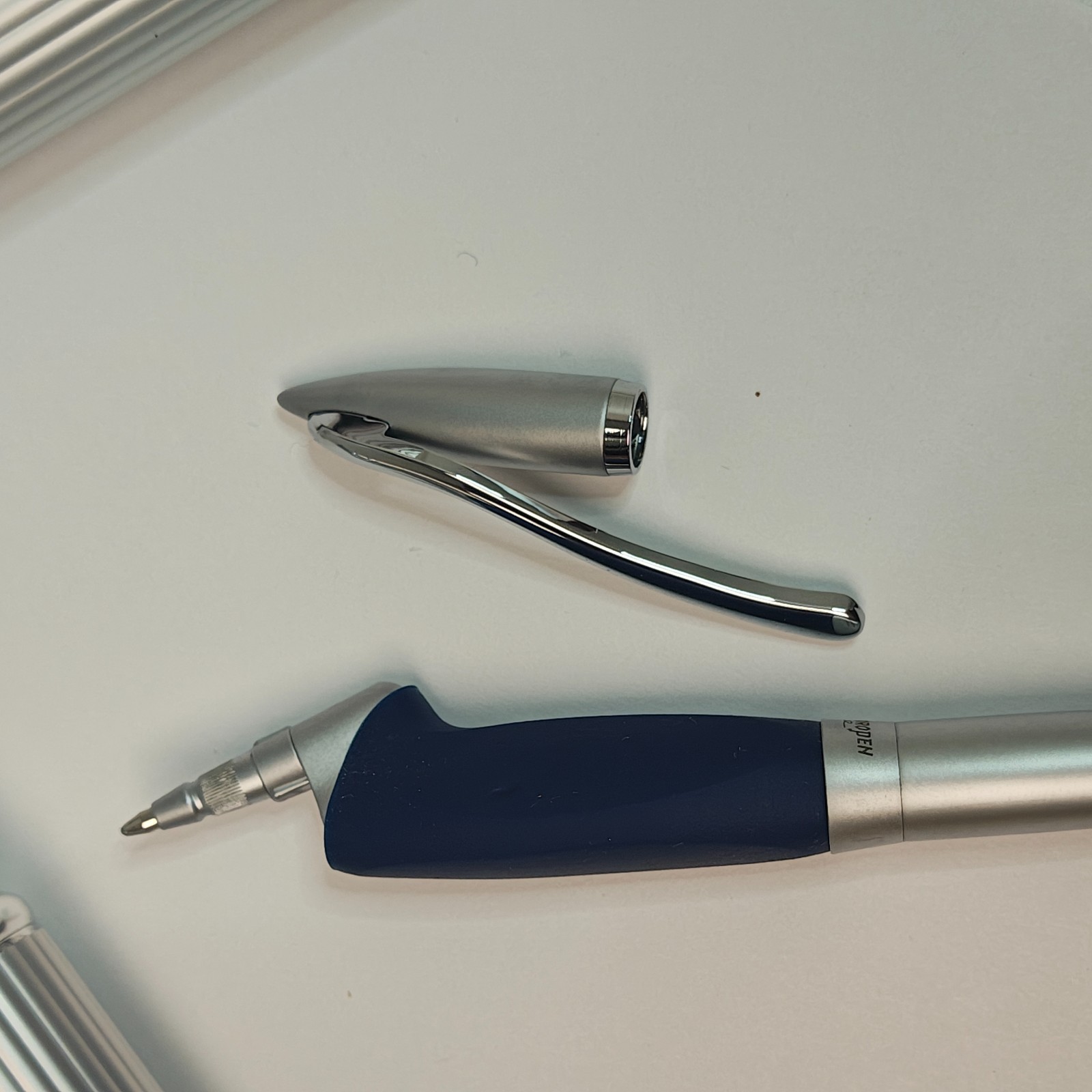 Yoropen Ergonomic Z-Series Ballpoint Pen Silver Blue Left Hand Friendly With Box