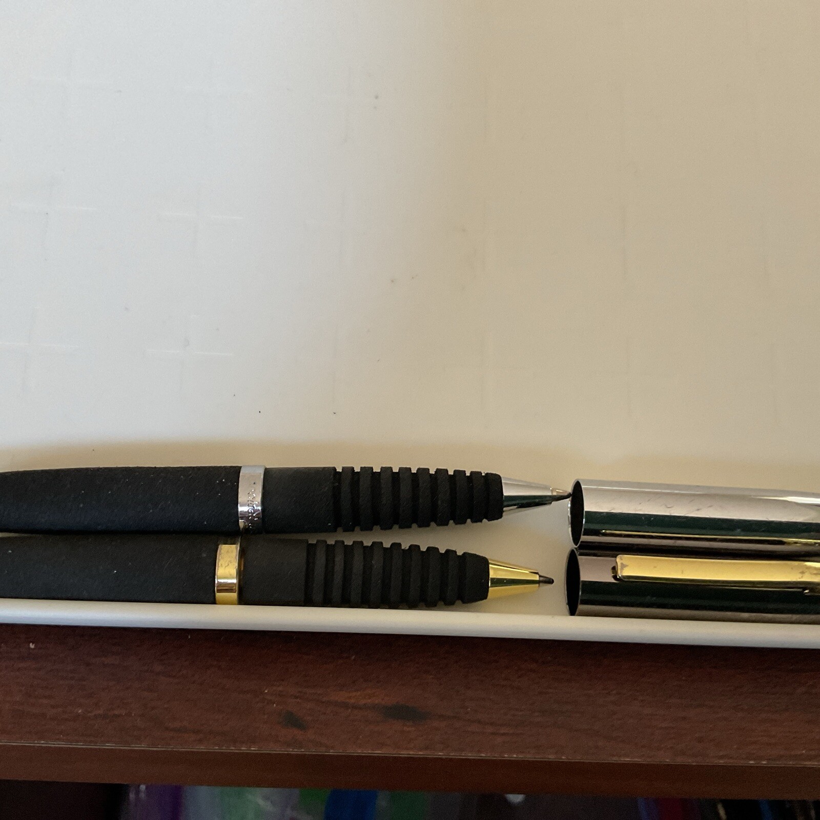 SET OF 2 POCKET PENs Black Cushioned One Is Generic. Ref74