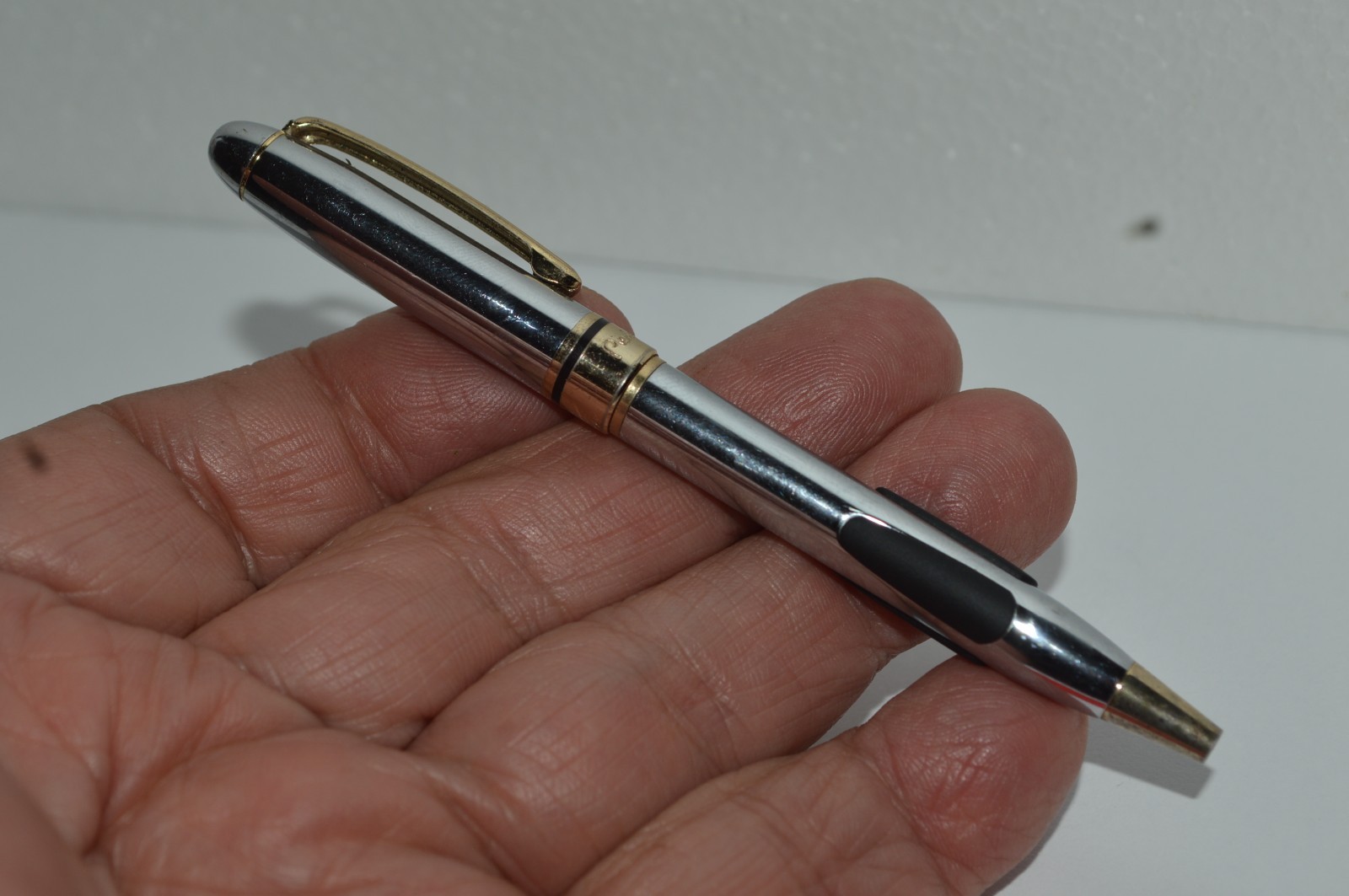 Pierre Cardin Small Ballpoint Pen 4.25 Inch Long Twist Action Metal Rubber Grip