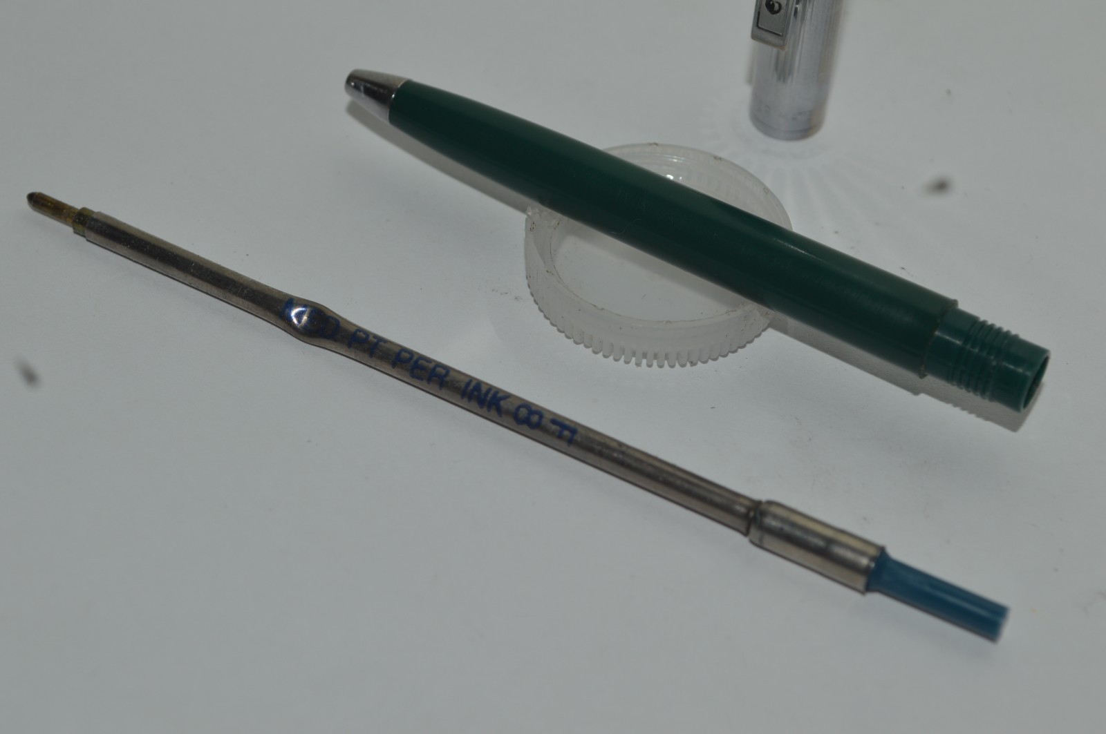 Paper Mate PROFILE #1 SLIM Grip Ballpoint Pen Green Barrel Made In USA 1980s