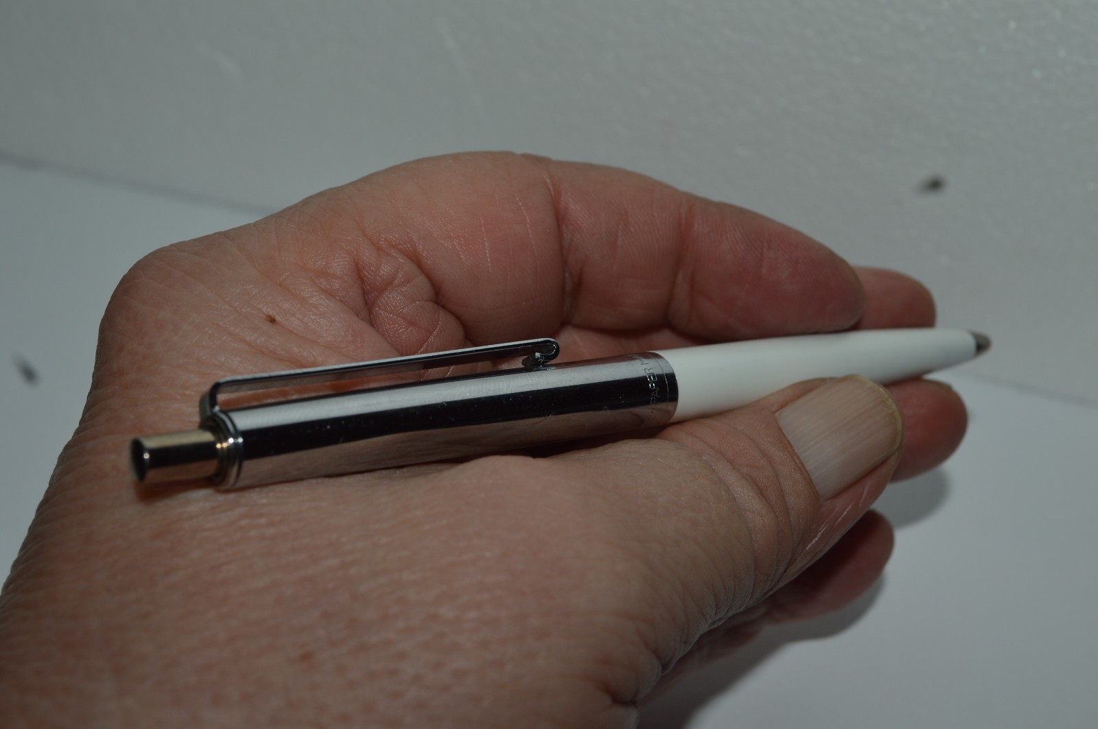 PAPER MATE Profile #2 Regular Grip Ballpoint Pen White Barrel Mexico Made 1990’s