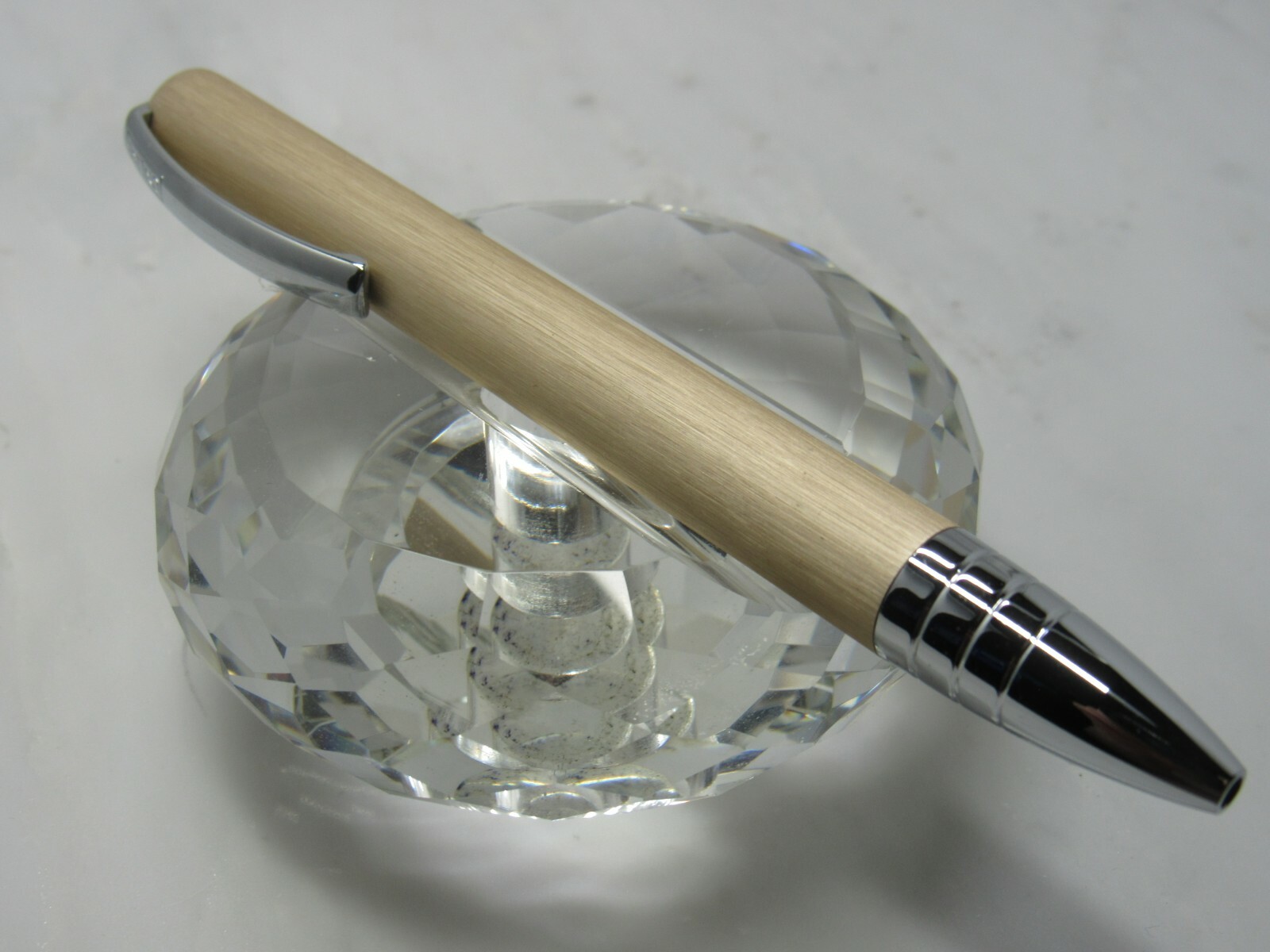 GORGEOUS HIGH QUALITY ONLINE SCHREIBGERATE LIGHT GOLD GERMAN VISION BP PEN