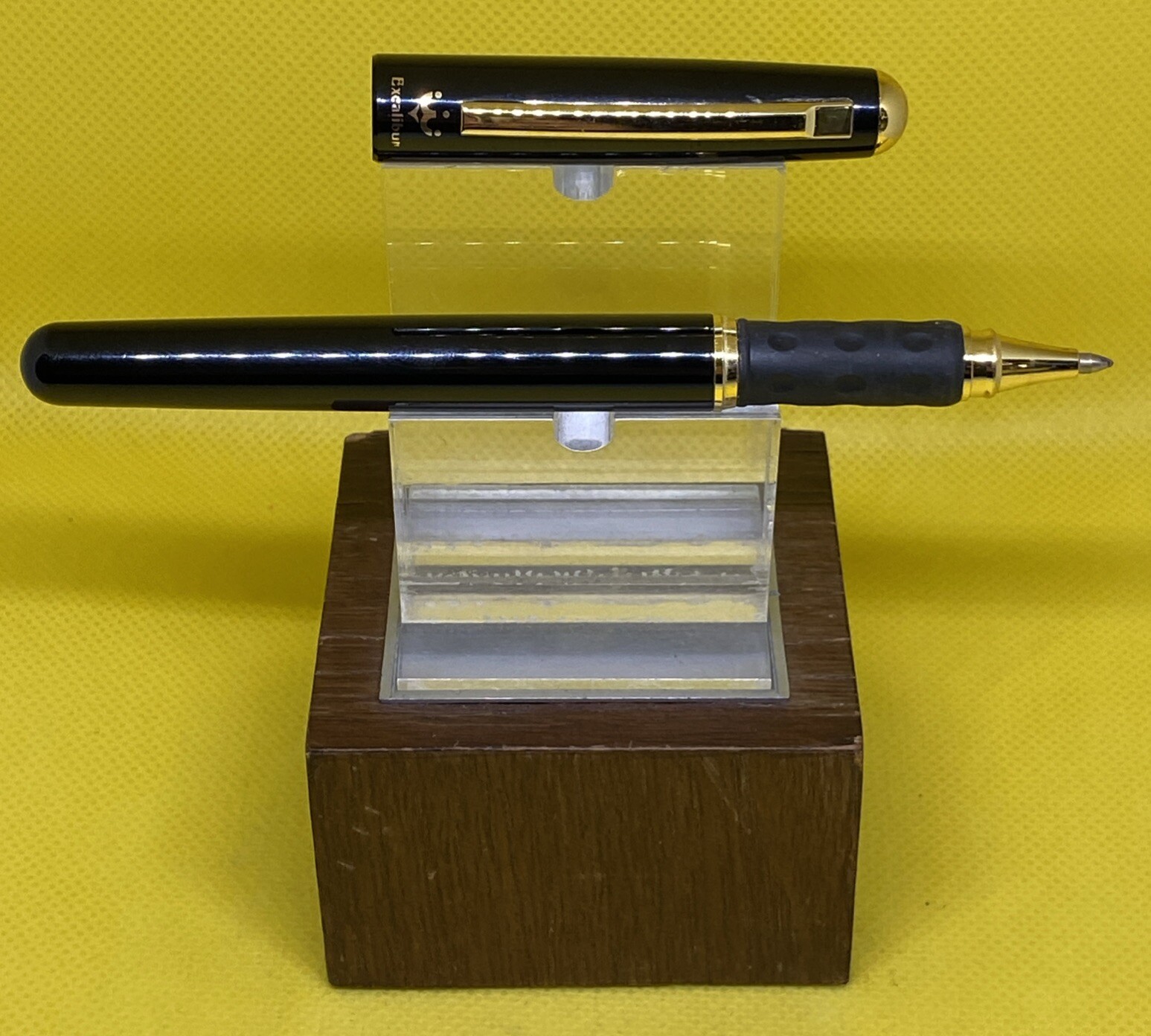 Pentel Excalibur Rx 15 Gloss Black/ Gold Trim Ballpoint Pen ( Japan)