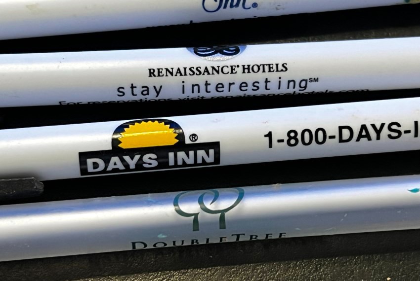 Marriott Best Western Double Tree Days Inn Hampt (6) Hotel branded pens working