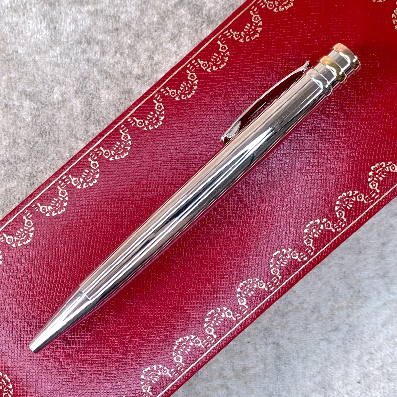 Cartier Ballpoint Pen Trinity Silver Godron Platinum Finish with Case & Papers
