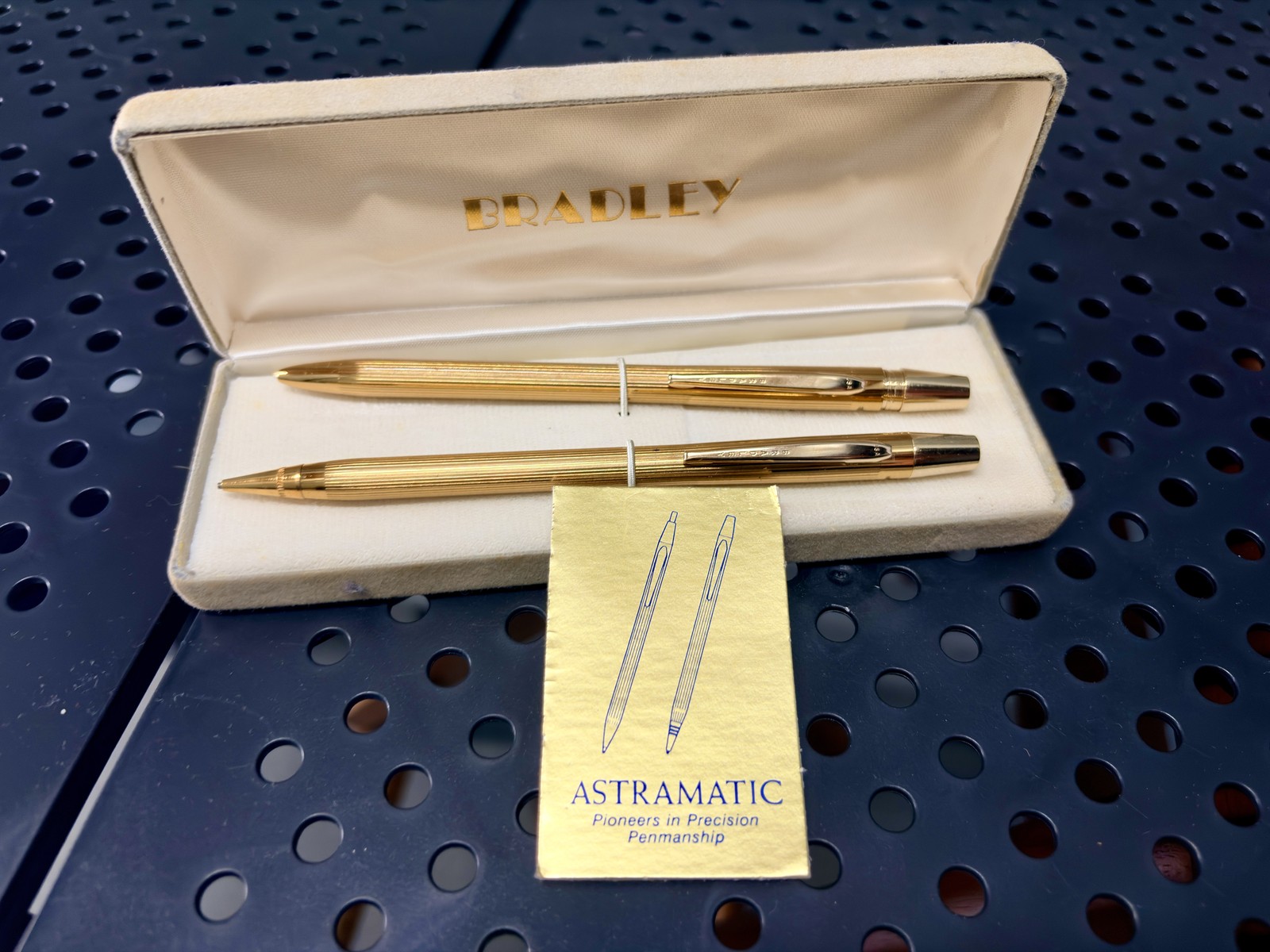 Vintage ASTRAMATIC Bradley Gold Tone Ballpoint Pen & Pencil Set w/ Case & Papers
