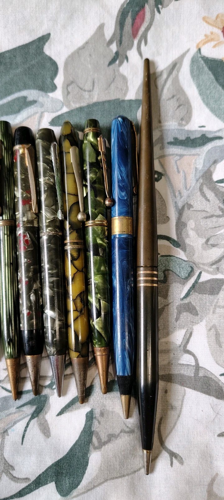 Lot of 14 Vintage Pencils