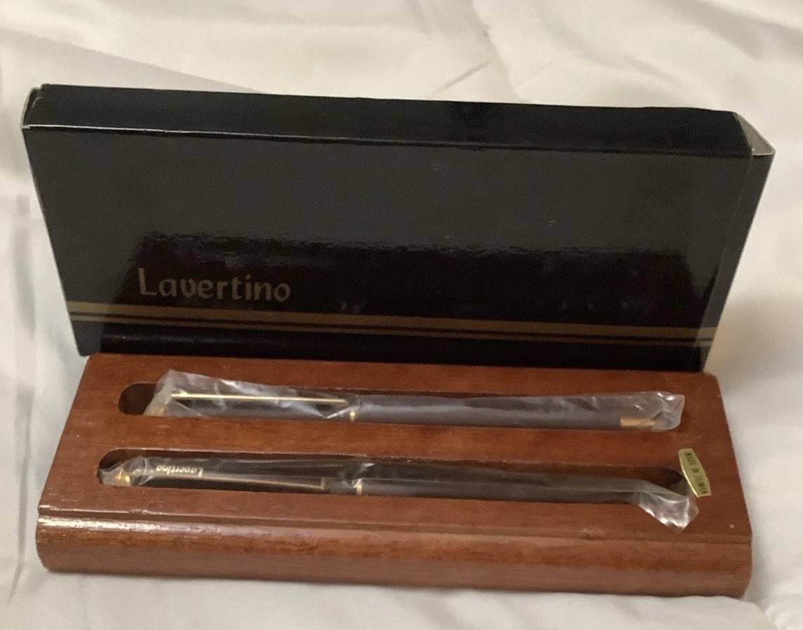 Pen Set Lavertino Ink Brown with Wood Box Holder Twist & Cap Vintage