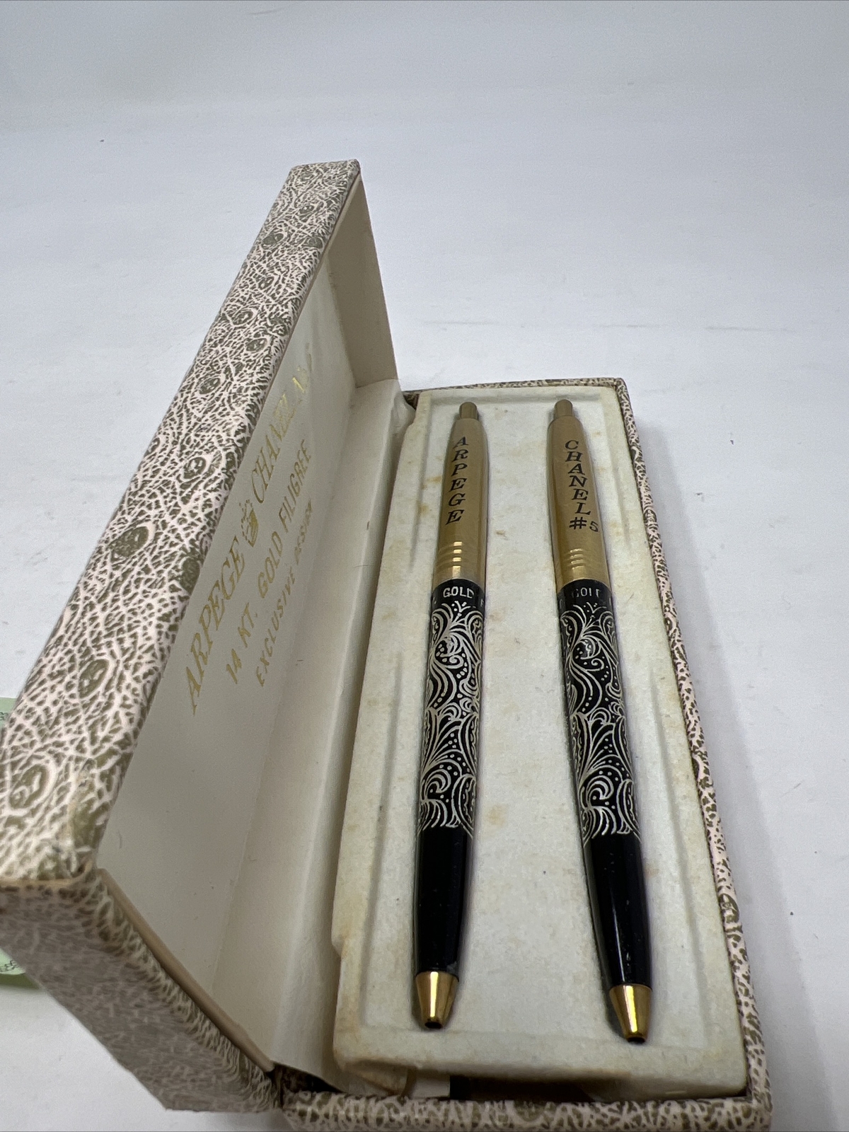 Vintage 14KT Gold filigree, Perfumed Writing Pens & Box