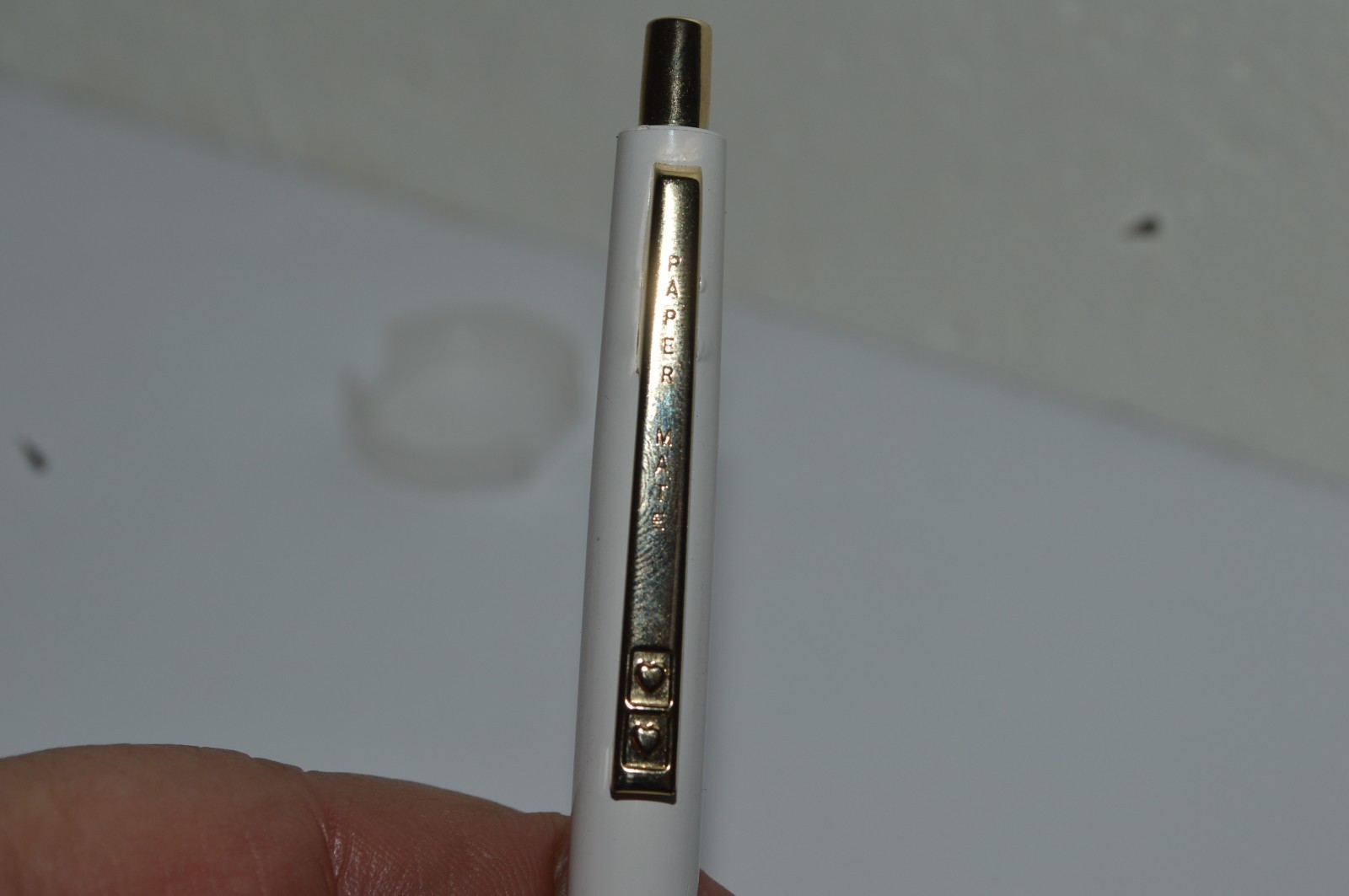 Paper Mate CONTOUR Ballpoint Pen White Gold Trim Made In Mexico Circa 1980’s