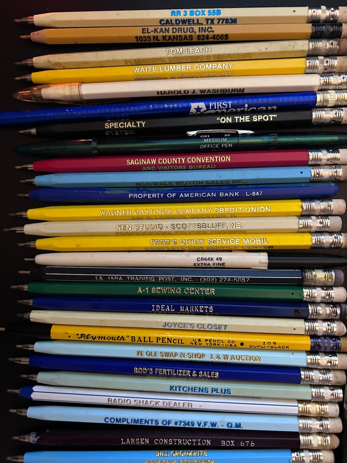 LOT (161 pcs) Advertising Ballpoint Stick Hotel Desk Pens