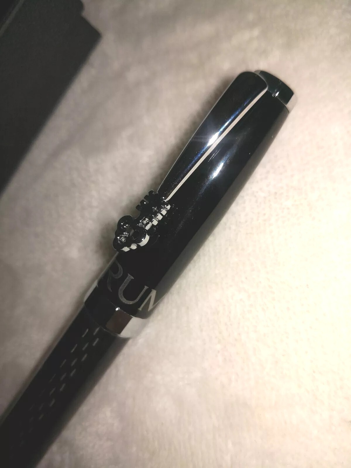 Original Corum Ballpoint Pen Carbon Fiber/Lacquer | Bettoni | Swiss Watch – BNIB