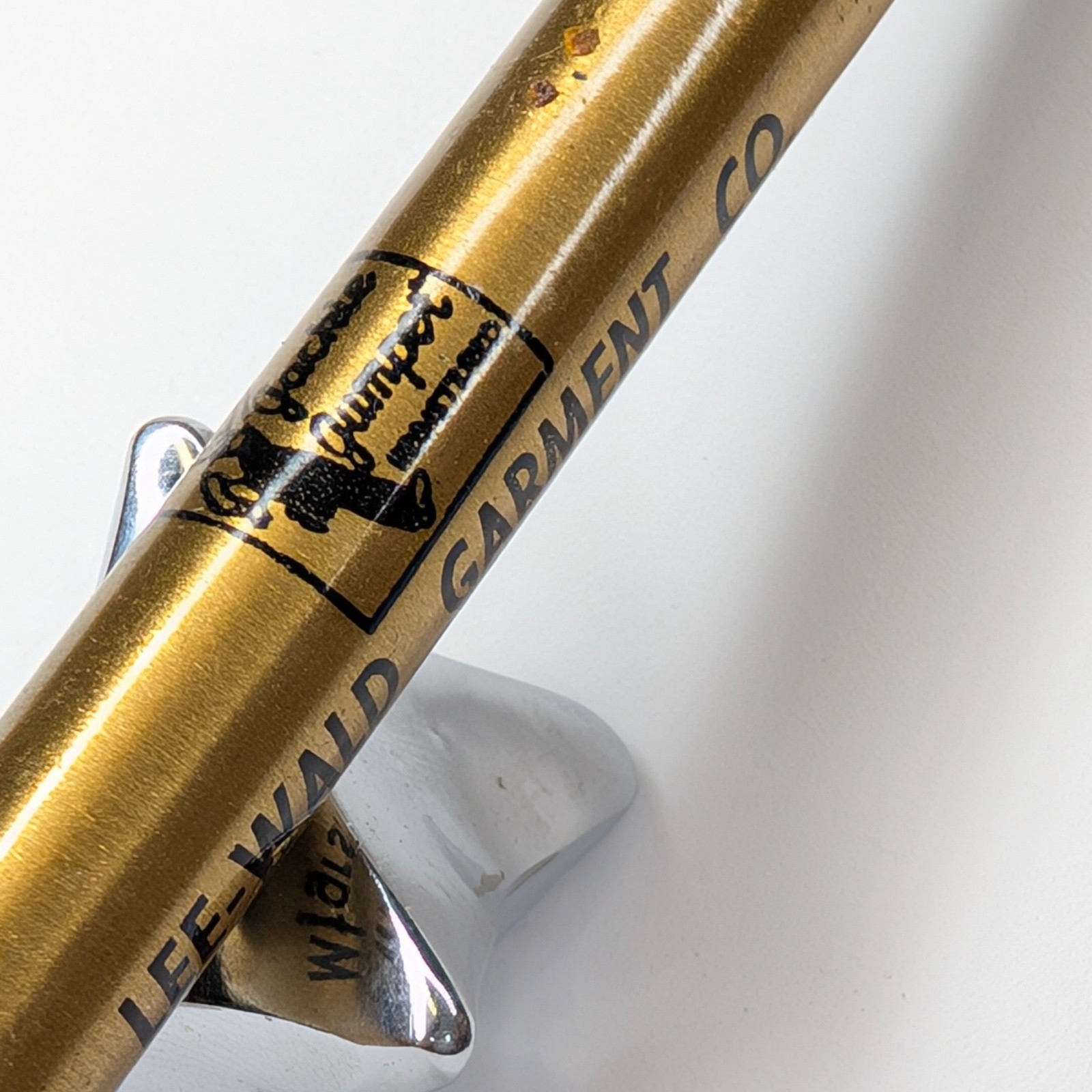 c1950s Lee Wald Garment Co Jackie Jumper Kansas City MO Ballpoint Pen Levey G16