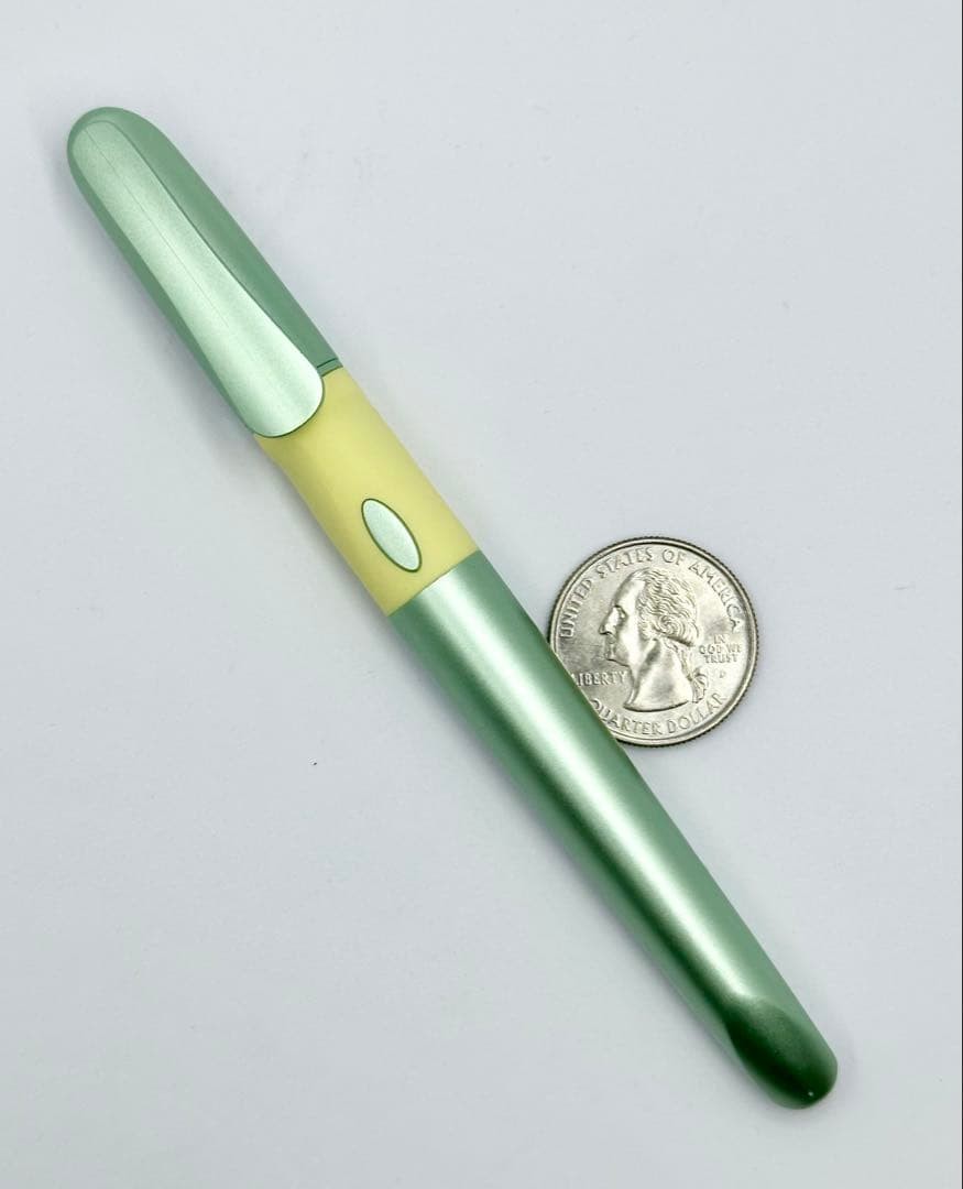 Macaron Fountain Pen Pearl Green EF #3cbdba