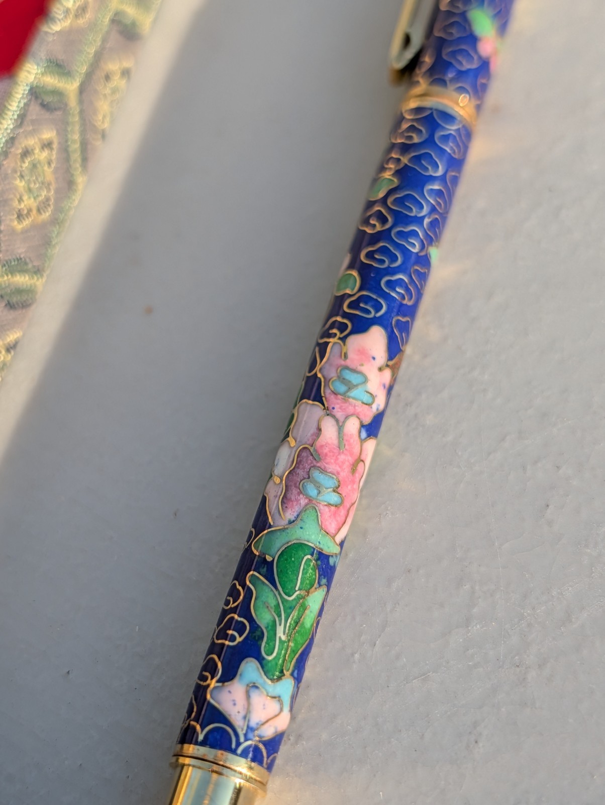 VINTAGE Chinese Cloisonné Ballpoint Pen «Jingtai Blue» Floral Enamel & Gold Trim