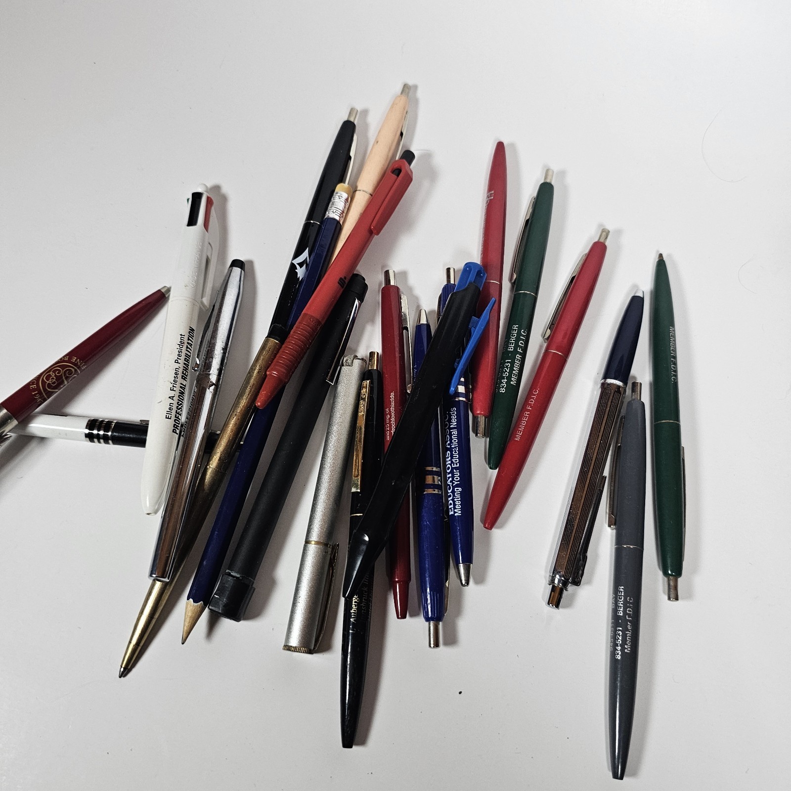 Vintage Bic Clic Advertisement Ballpoint Pen Lot Unknown Condition