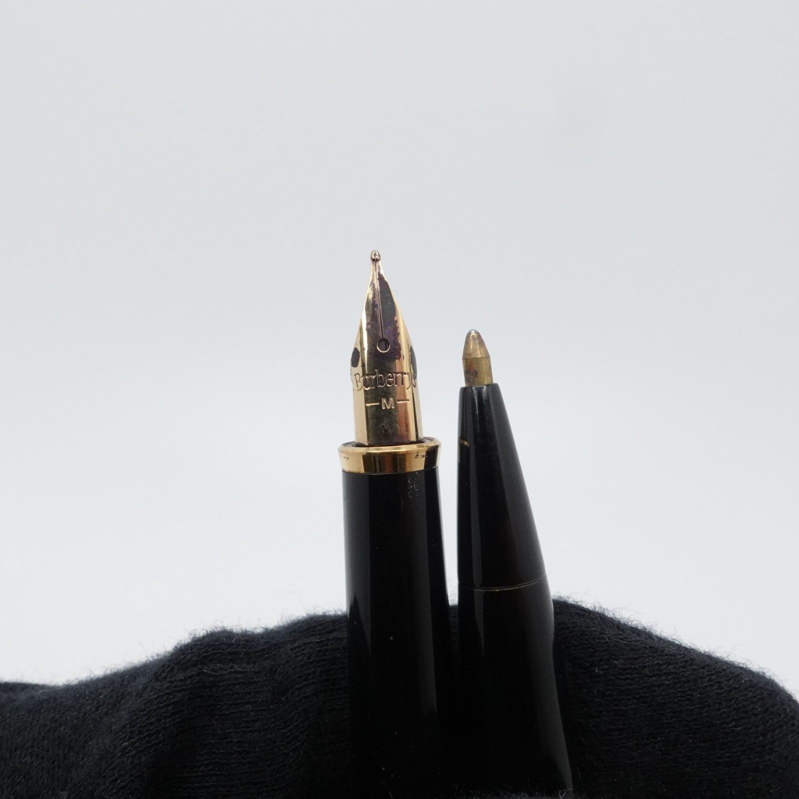 Burberry Black Gold Trim Ballpoint and Calligraphy M Nip Pen Set with Case
