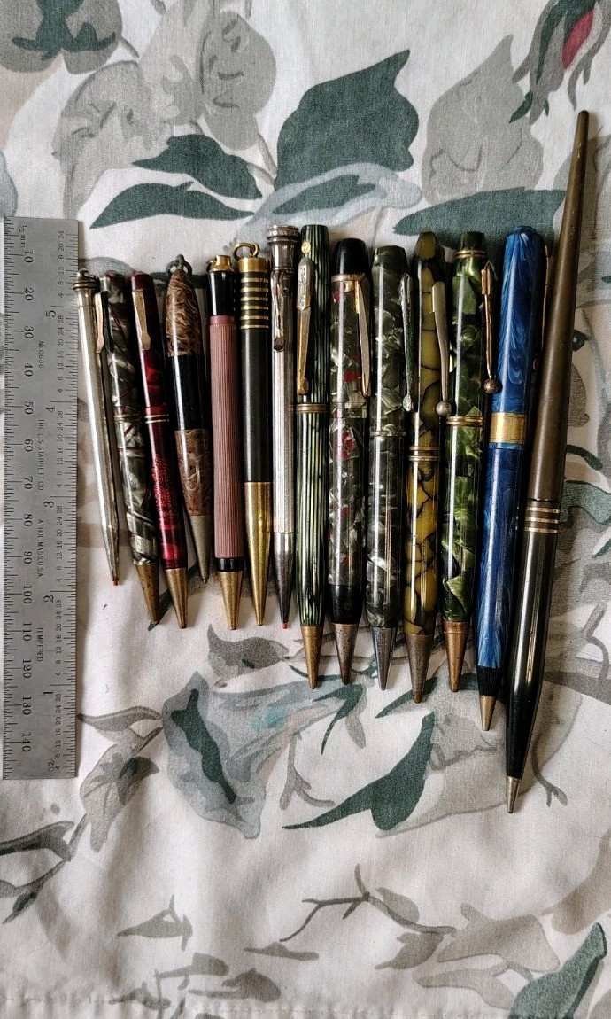 Lot of 14 Vintage Pencils