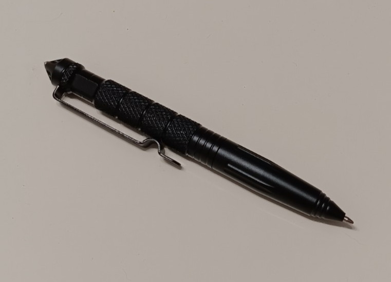 Tactical Black Pen with Glass Breaker Cap –1 Ink Refills – Heavy-Duty – Gift Box