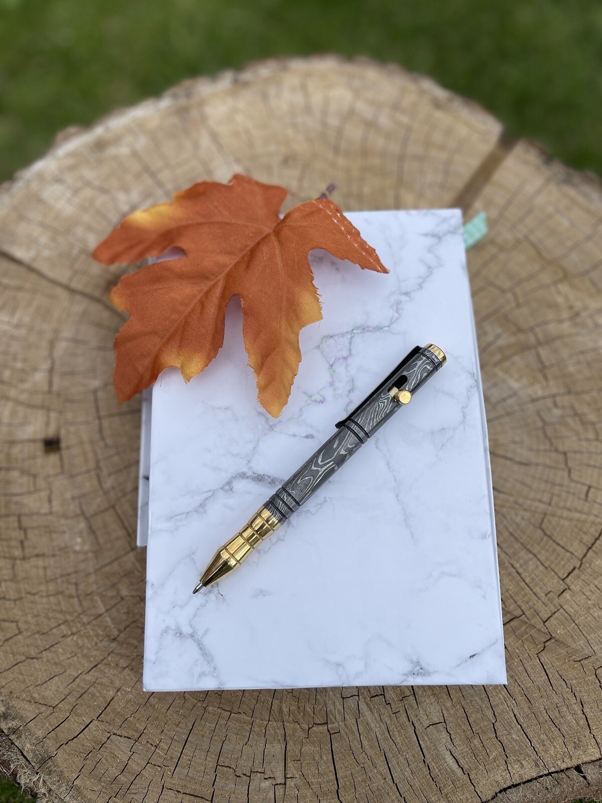 Art Work Custom Hand Forged Damascus Steel Ballpoint Pen/Officepen / Gift