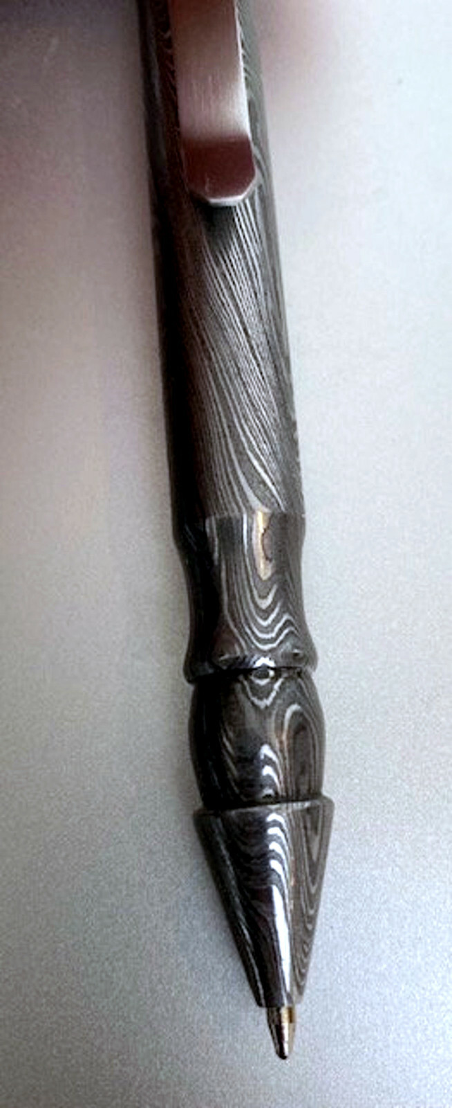 Hand Forged Gunmetal Damascus Steel Handmade Ballpoint Gift Luxury Screw-in Pen