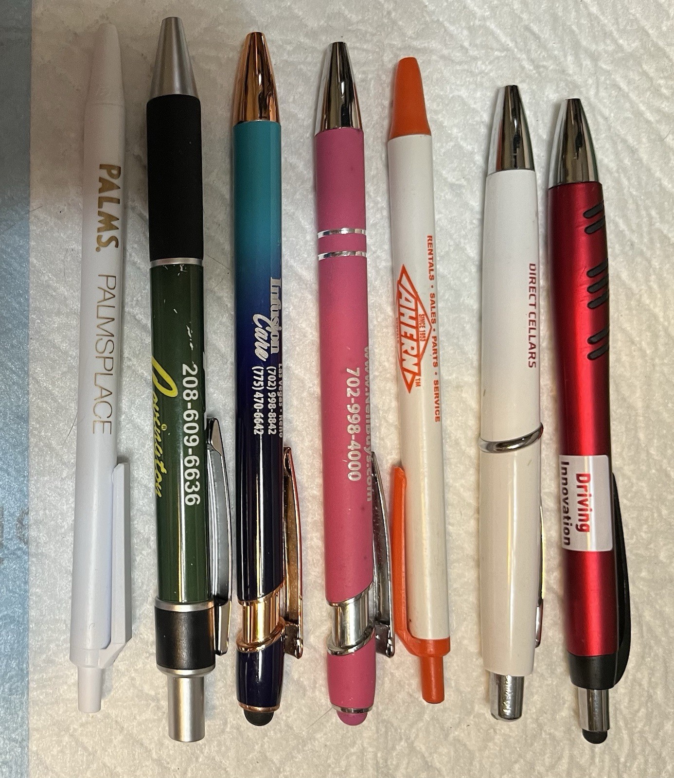 Lot of 20 Ball Point Pens ,Hong Kong,United and native american are special.