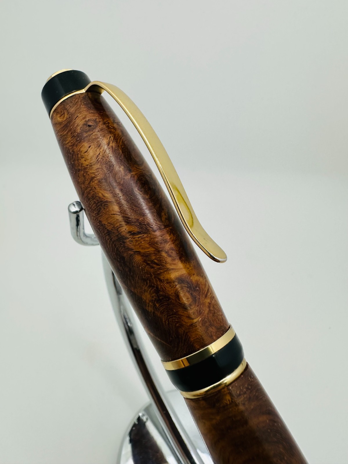 Handmade Amboyna Burl Cigar Style Ballpoint Pen – Gold & Black – Gift Box