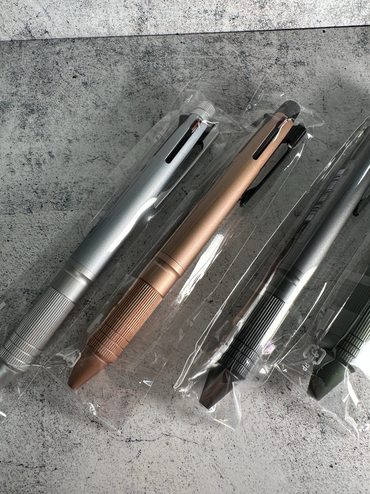 Jetstream 4&1 Metal Set of 4 Ballpoint Pen (Black Red Blue Green) And Pen 0.5mm
