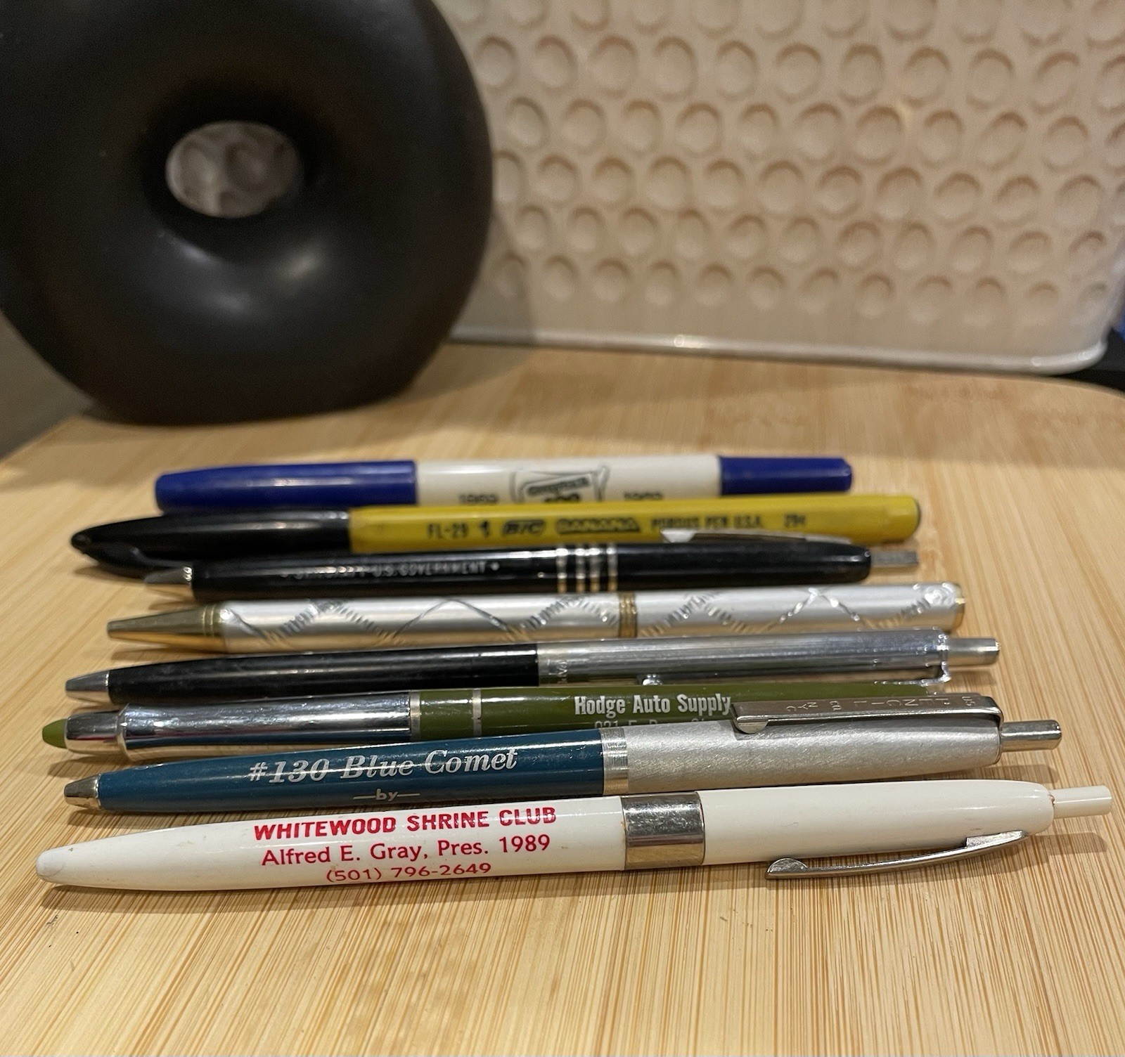 8 Vtg Random Advertising Top Button Click & Capped Ballpoint Pen Lot- Ink Is Dry