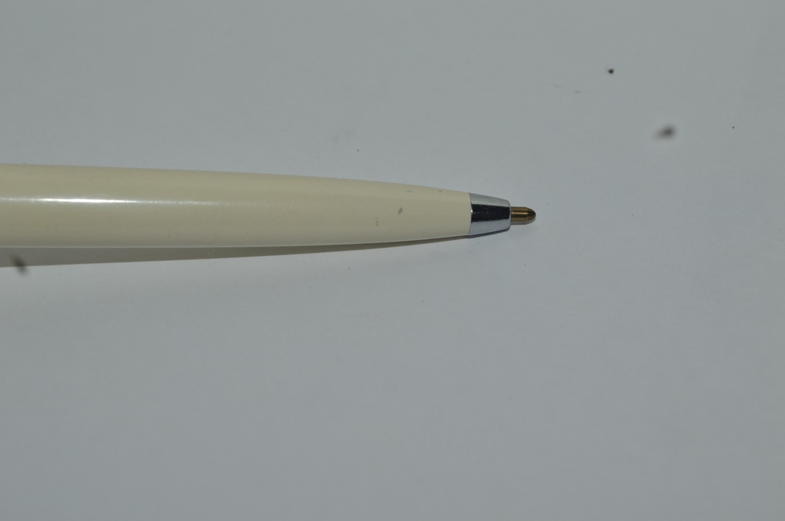 Paper Mate MALIBU Ballpoint Pen White Color All Plastic NOS Made In USA Ca 1980s