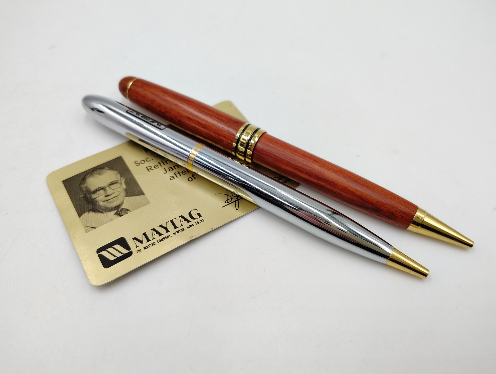 Vintage 1986 Maytag Wood & Chrome Pen Set Retirement Commemorative