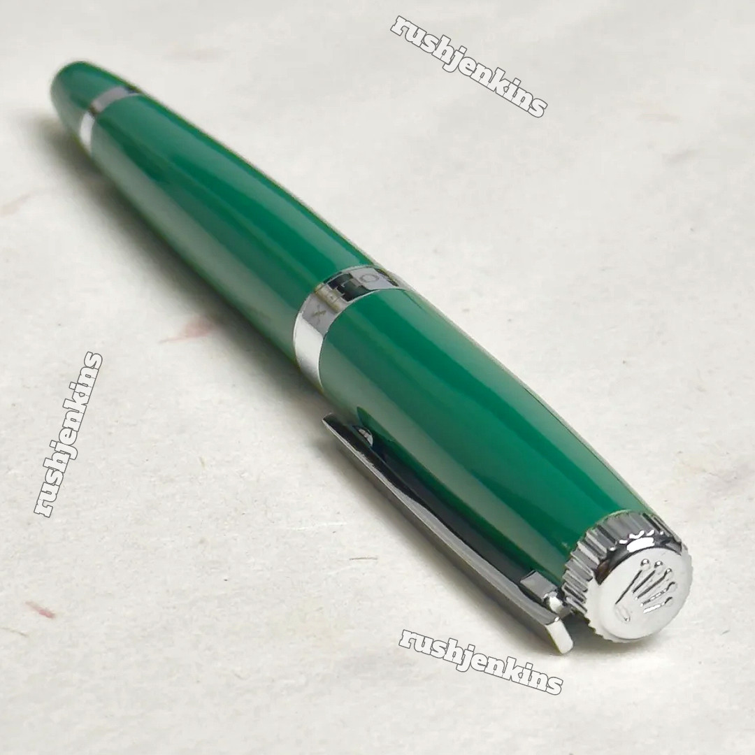 ROLEX Emerald Executive Green Rollerball Pen AD VIP Gift