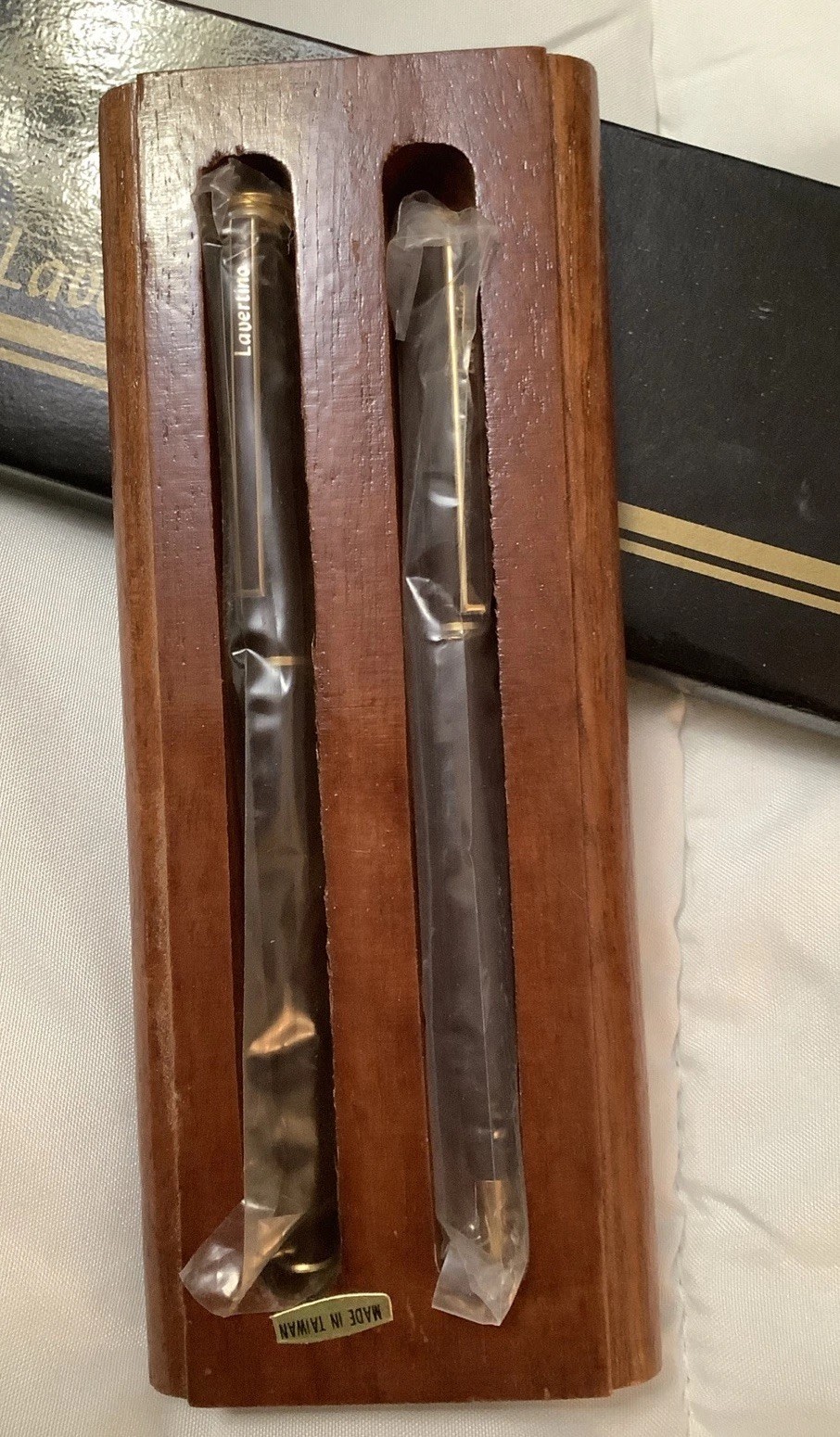 Pen Set Lavertino Ink Brown with Wood Box Holder Twist & Cap Vintage