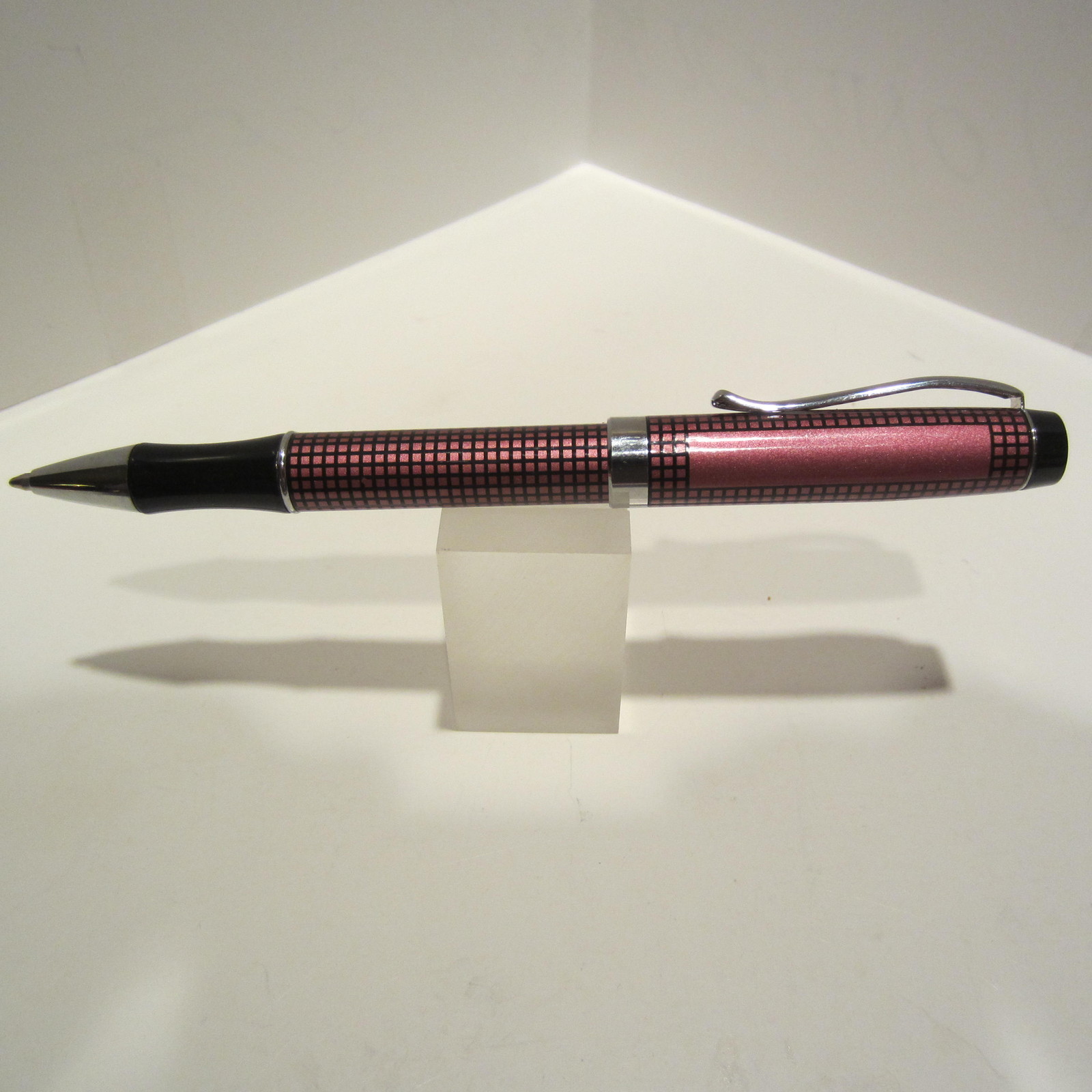 TERZETTI «CHECKER» METAL BALLPOINT PEN- MAUVE/BLACK CHROME TRIM-VELVET POUCH