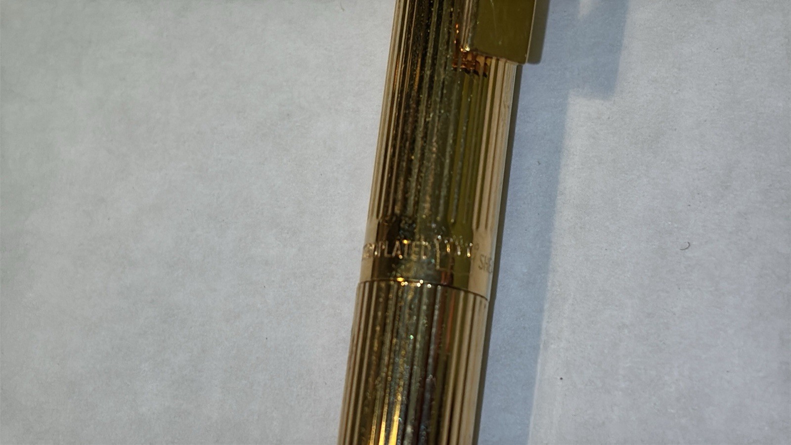 Vintage SHEAFFER TARGA 1005 Imperial Brass Fluted 14K Gold F Nib Fountain Pen