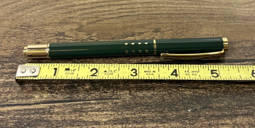 Dale Carnegie Training Award Metal Ink Pen Green Gold Trim w Presentation Box