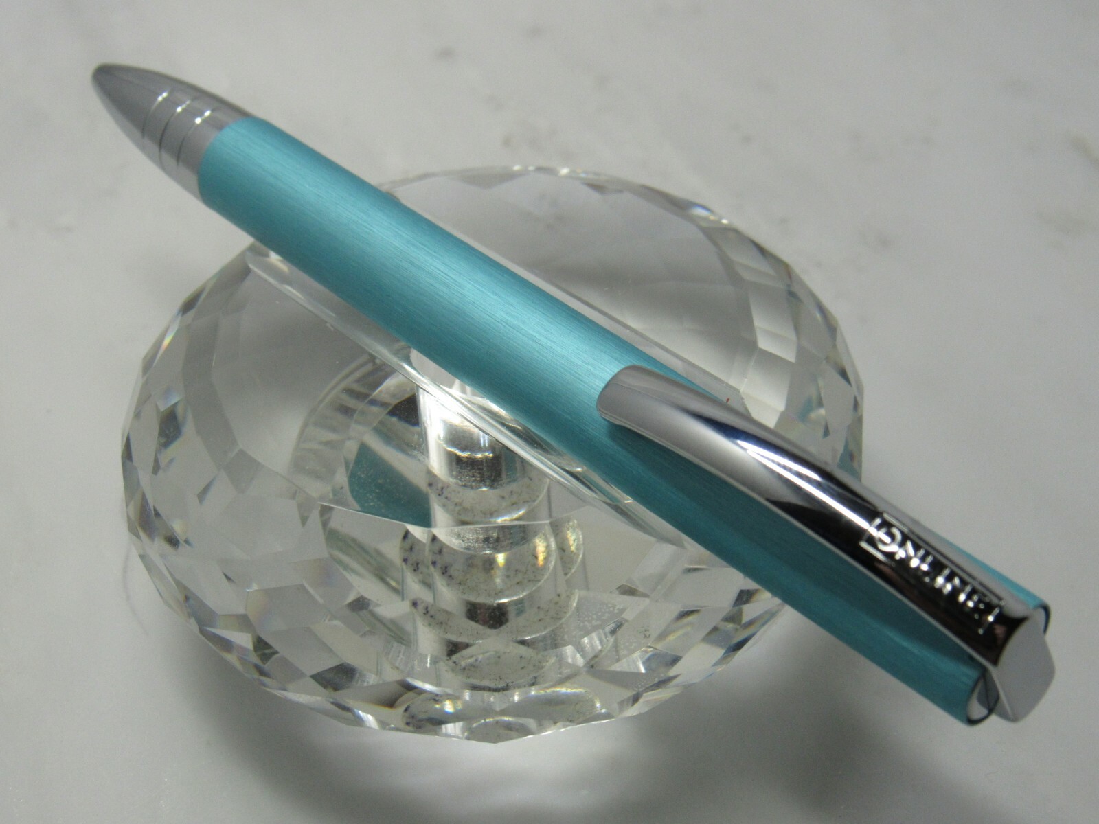 GORGEOUS HIGH QUALITY ONLINE SCHREIBGERATE SATIN AQUA GERMAN VISION BP PEN