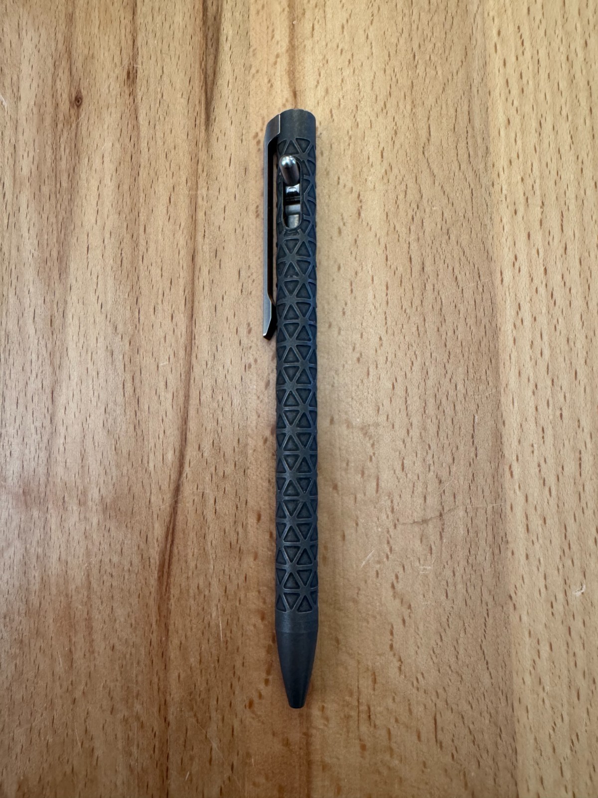 Magnus Clickshift V4 Iso Grid Dark Matter Battle Worn Titanium Machined Pen