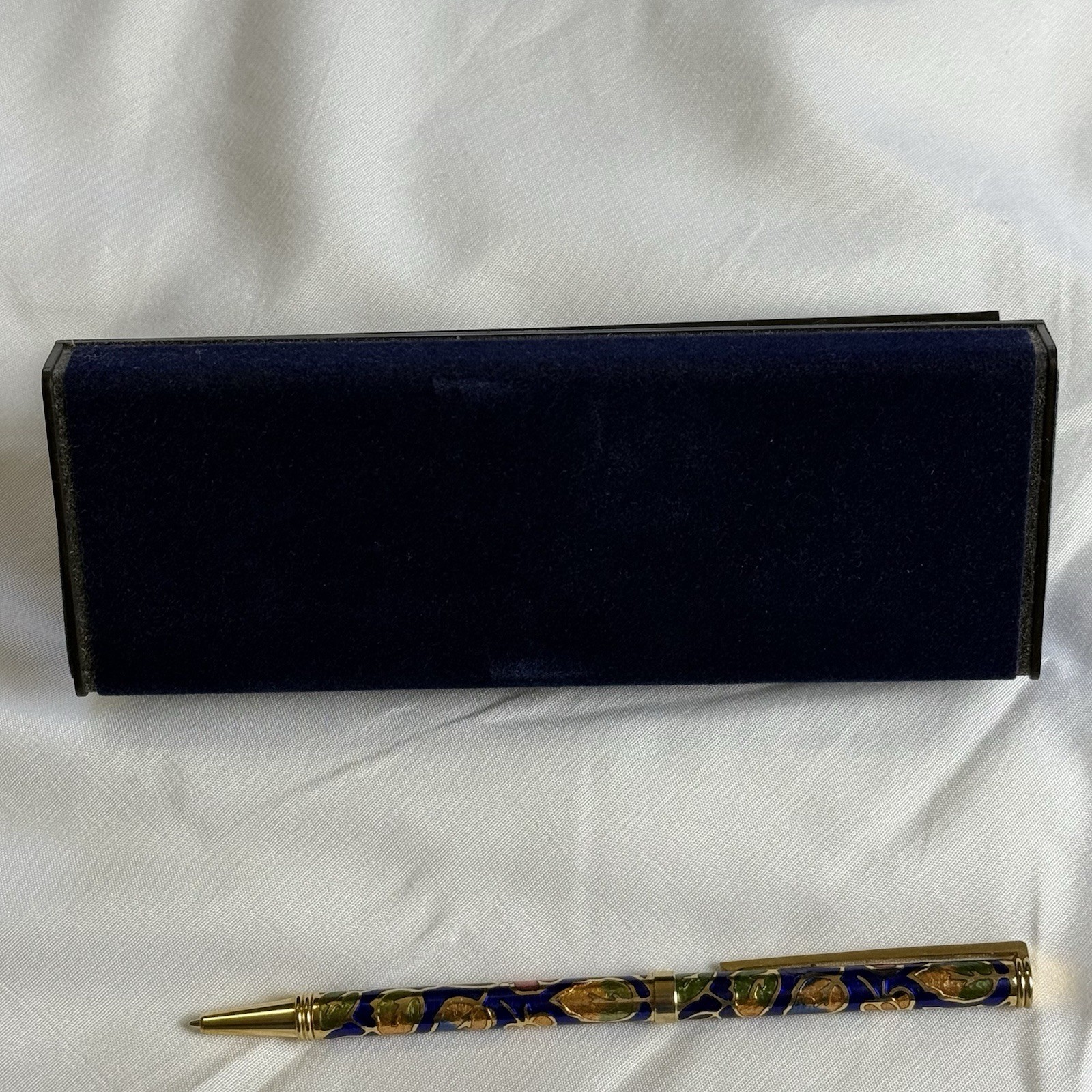 Chinese Cloisonné Enamel Ballpoint Pen Blue Floral w/ Case Needs New Cartridge