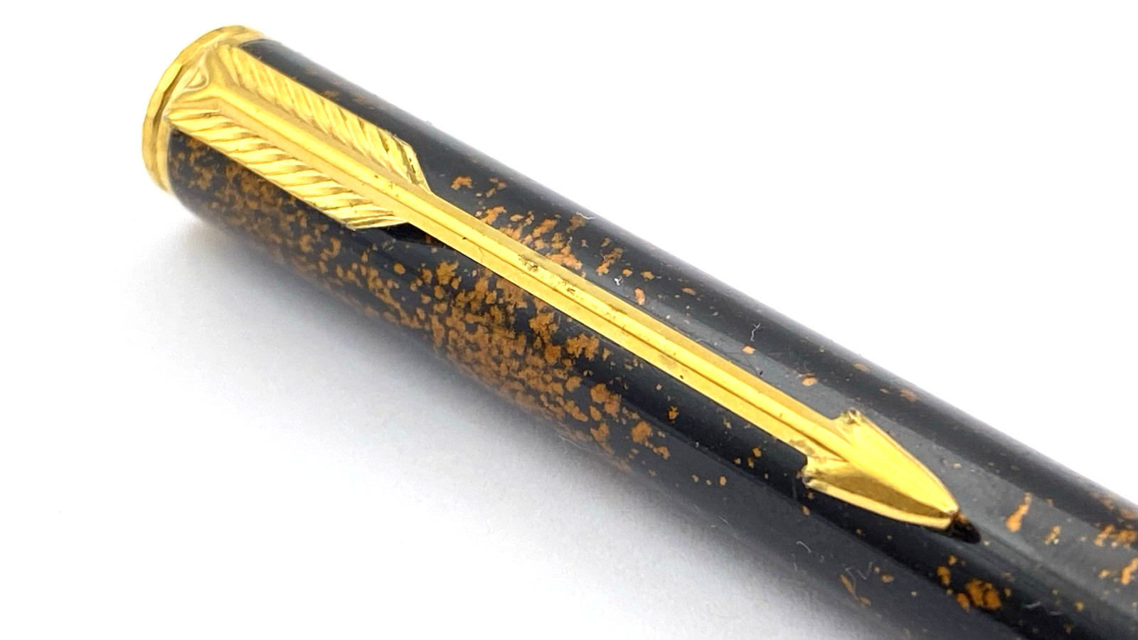 VINTAGE PARKER PREMIER BALLPOINT PEN IN CHINESE LAQUE GOLD TRIM MADE IN FRANCE