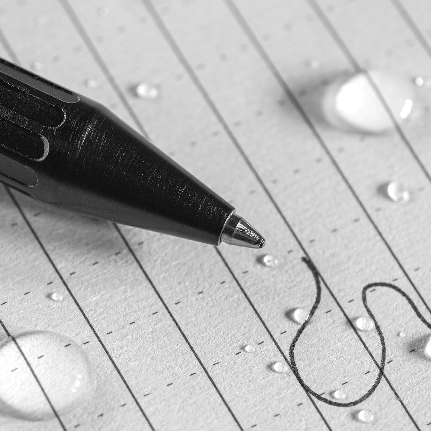 Compact Bolt-Action Writing Pen – Weatherproof Black Ink for Every Condition