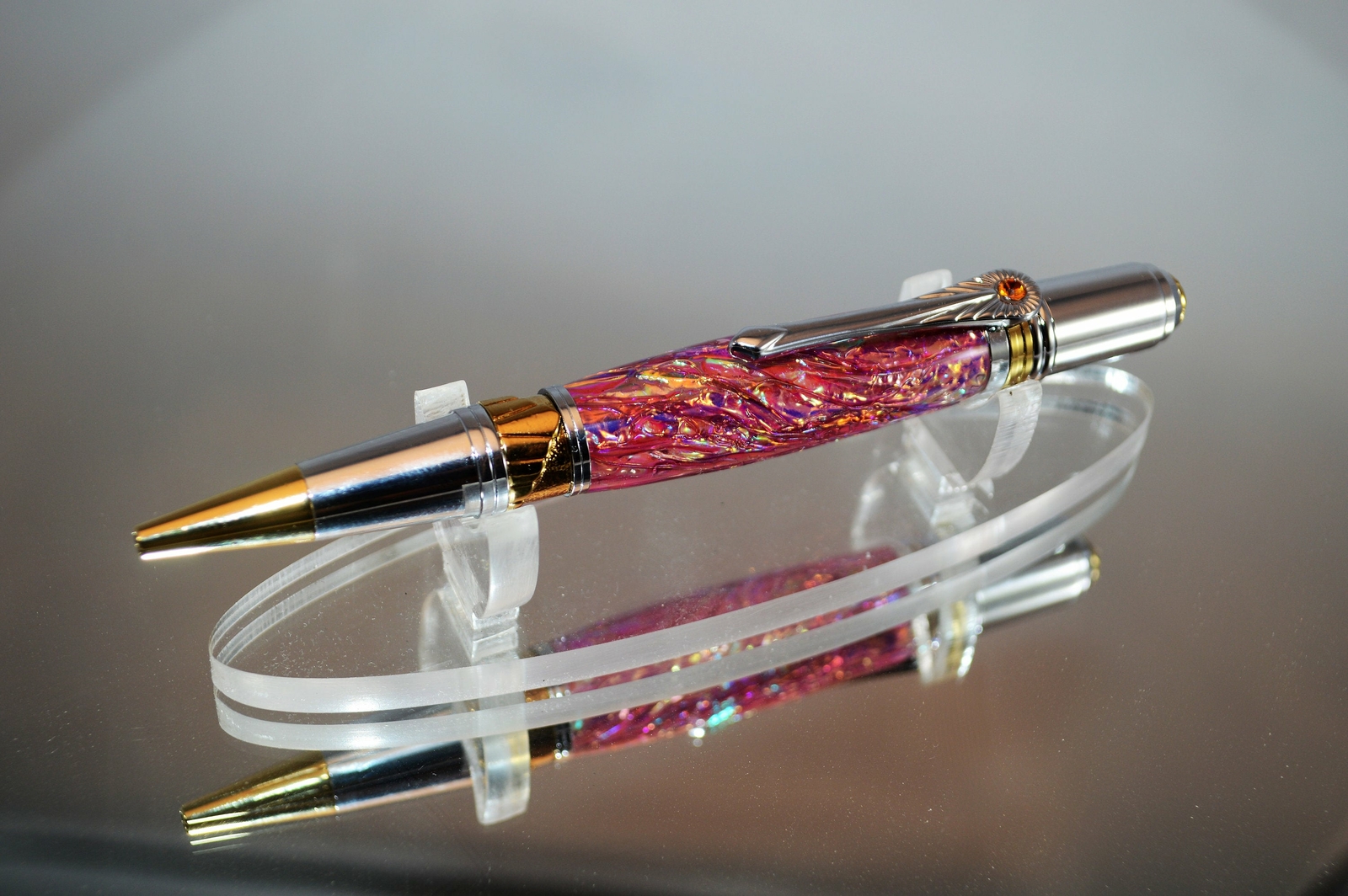Acrylic Single Pen Stand – PEN NOT INCLUDED!! – Engraving Available