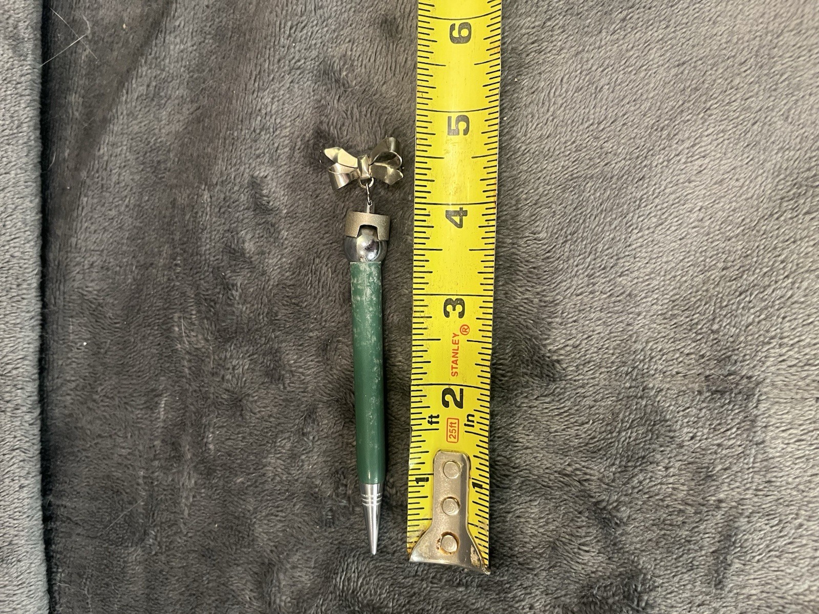 Vintage Novelty Pen Green Barrel w/ Metal Bow Top Charm Unique Desk Pen