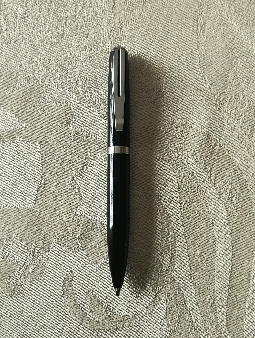 Black & Chrom 4″ Mini Twist Pen, Pocket-Size, Black Ink Working Condition.