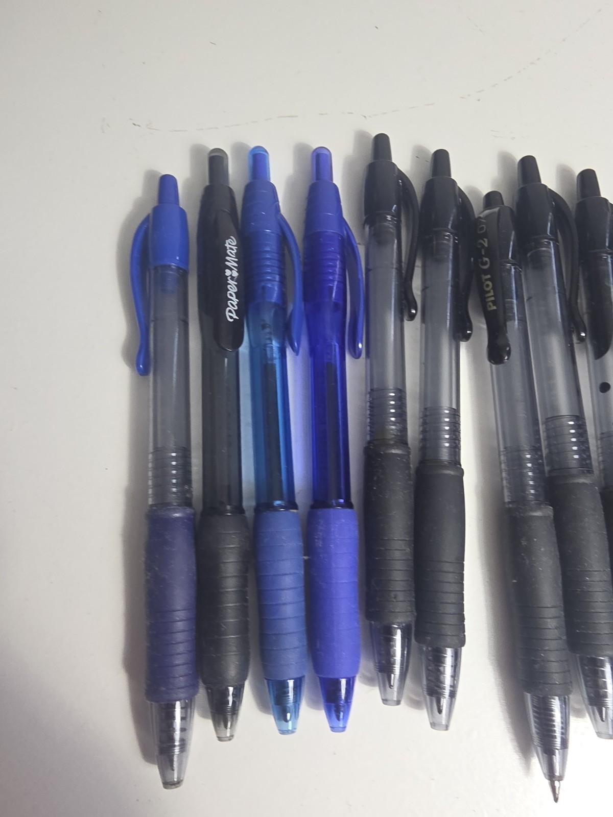 Random Lot Of Pilot G-2 07, 05, 10 PENS WITH 3 PAPER MATE Untested