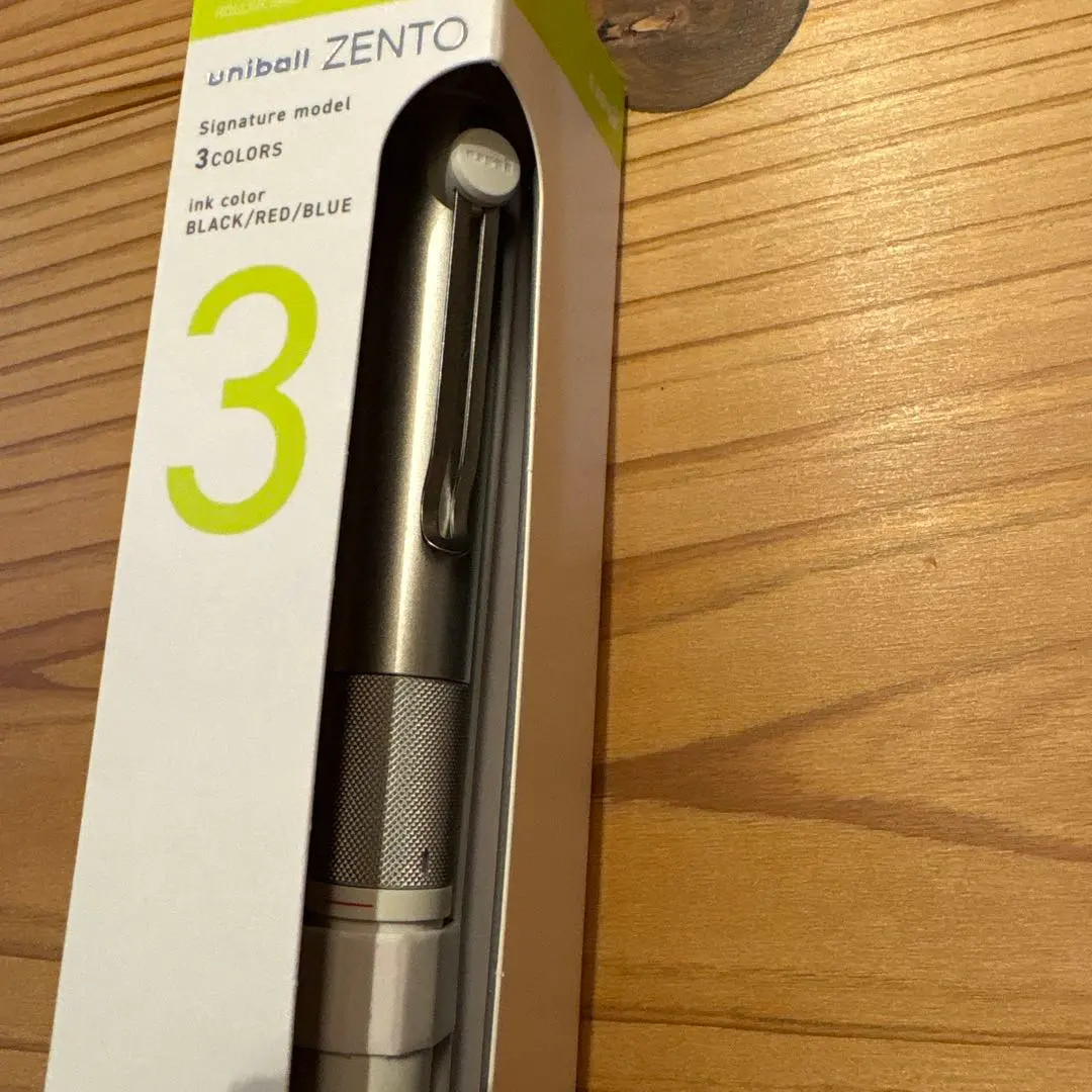 uniball ZENTO Signature Model 3-Color Ballpoint Pen 0.38mm Silver Black/Red/Blue